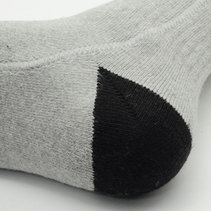 Chaussettes chauffantes douces et confortables conçues pour garder les pieds au chaud pour une utilisation quotidienne pendant les activités de loisirs à la maison Chaussettes chauffantes - Product Image 6