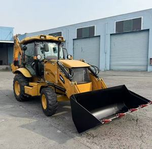 Retroexcavadora CAT 420 nueva, original de Caterpillar, modelo 420F2, con tracción en las cuatro ruedas, en venta. - Product Image 1