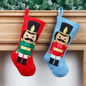 Pafu, adorno de Navidad, calcetín de fieltro de Cascanueces, fiesta de año nuevo de Navidad, dos tamaños, bastón de caramelo, calcetín de decoración de árbol colgante