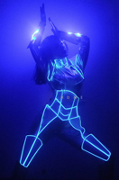 Costumes de scène pour femmes adultes, costumes de danse LED lumineux, tenues de spectacle de lumière froide, vêtements de performance commerciale, 100%