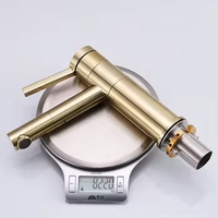 Robinet de lavabo moderne de luxe à 360 degrés avec cartouche céramique, en cuivre brossé doré, robinetterie sanitaire, robinet de salle de bain à débit contrôlé