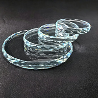 Ornements en verre personnalisables transparents 80*80*6mm à bords ondulés, pré-perforés avec trou de suspension