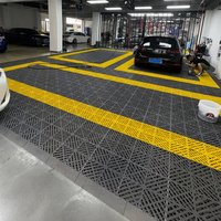 Stilvolle Kunststoff-Bodenfliesen für Küche und Bad Garagenbodenfliesen