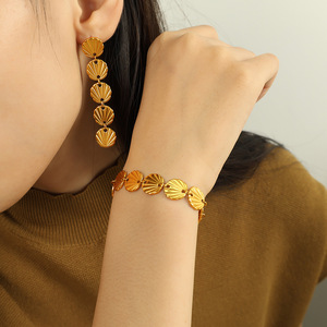 Gold Shell Earrings And Bracelet Set Women's Fashion Jewelry Party Zinc Alloy <b>Statement</b> Accessories - Product Image 4