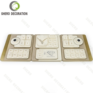 Kit de exhibición de joyería de microfibra color crema personalizado con borde metálico, accesorios premium para exhibición de joyería. - Product Image 3