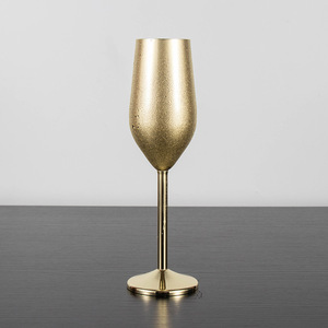 <span class=keywords><strong>6</strong></span> oz fête tasses à vin rouge Logo personnalisé en acier inoxydable or Champagne <span class=keywords><strong>verre</strong></span> à bière en métal à paroi unique pour bar maison bureau voyage utilisation - Product Image 4