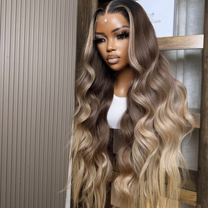 Perruque Lace Frontal 13x6 de luxe, blonde balayage, ondulée droite, avec mèches, sans colle, transparente, en cheveux vierges bruts, avec closure - Product Image 3