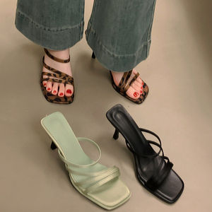 Mules compensées à <span class=keywords><strong>talon</strong></span> ultra haut pour femme Tracy, imprimé léopard, bout carré, à enfiler, dessus en cuir microfibre, doublure intérieure en PU souple, collection Printemps - Product Image 5
