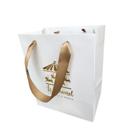 Sacs de shopping en papier d'art de luxe en gros, sacs cadeaux personnalisés avec logo imprimé, dorure et argenture pour boutiques de détail