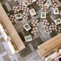Tuiles de Mahjong Américaines de Luxe Personnalisées en Acrylique, Thème Floral Botanique, Ensemble de Jeu Blanc, Dos en Damier, Tuiles Décoratives