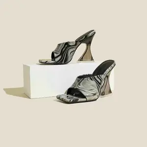 Женские туфли на резиновой подошве, высокие Шлепанцы из искусственной кожи, с квадратным носком, окрашенная подкова, 36-43 ярда