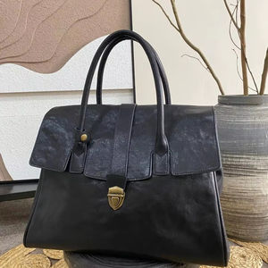 กระเป๋าถือหนังฟอกฝาดสำหรับผู้หญิง กระเป๋าหูหิ้วคลาสสิกพร้อมตัวล็อคที่ปลอดภัย ใช้งานได้หลากหลายสำหรับการทำงาน ช้อปปิ้ง และการเดินทาง - Product Image 3