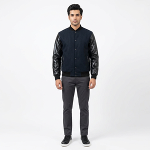Chaqueta Varsity Personalizada Transpirable Negra con Logos, Parches y Etiquetas Bordados en Rojo, Cuello Alto, Invierno, para Hombre - Product Image 1