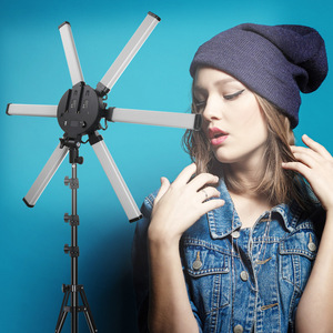 Anneau lumineux LED à 6 bras <span class=keywords><strong>pour</strong></span> selfie, idéal <span class=keywords><strong>pour</strong></span> le vlogging, le maquillage, les vidéos YouTube et la photographie TikTok - Product Image 4