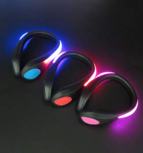 Luces LED <span class=keywords><strong>para</strong></span> <span class=keywords><strong>Zapatos</strong></span> con <span class=keywords><strong>Clip</strong></span>, Funciona con Batería, <span class=keywords><strong>para</strong></span> Correr de Noche, Cambio de Color RGB, Modo Estroboscópico y Color Fijo, <span class=keywords><strong>Clip</strong></span> de Seguridad - Product Image 4