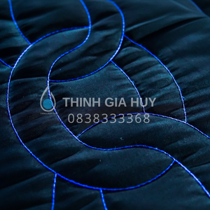 Nouvelle mode de tissu d'ameublement en velours matelassé tissé imperméable certifié OEKO-TEX 100% polyester épais matelassé uni pour - Product Image 1