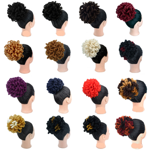 Afro Puff Cordon de serrage Queue de cheval <span class=keywords><strong>Chignon</strong></span> Dreadlock Style bouclé <span class=keywords><strong>Chignon</strong></span> africain Code Paquet Version publiée <span class=keywords><strong>Chignon</strong></span> - Product Image 2