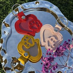 Wholesale Pu Leather Heart Shape Paw Print Photo Keychain Custom <b>Memorial</b> <b>Gift</b> Pet Lover Keyring Accessory - Product Image 4
