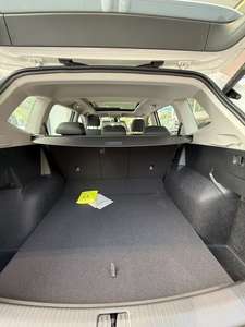 Betrouwbare Volkswagen Tiguan L voor zakelijk gebruik |   Duurzame SUV voor woon-werkverkeer & klantenvervoer - Product Image 6