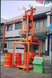 ماكينة الأنابيب الخرسانية لصانع الآلات العمودية ، أنبوب مقوى ، قناة تصريف الأسمنت Rcc مع جهاز بثق القوالب - Product Image 3