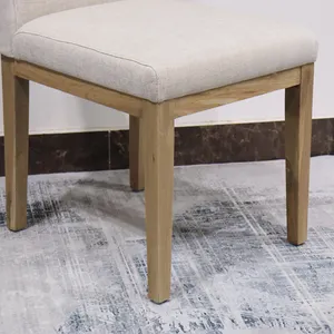 Cadeira de jantar branca nórdica de luxo estofada em madeira branca para sala de jantar de design moderno