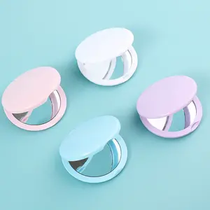 Precioso espejo de maquillaje redondo crema regalo de niña mano Mini espejo portátil de tocador plegable bolsillo espejo compacto de maquillaje de doble cara