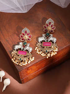 Pendientes Chandabali con Dijes de Vaca, Chapados en Oro con Esmalte Rosa y Adornados con Kundan, Hechos a Mano, Producto al por Mayor Personalizable - Product Image 6