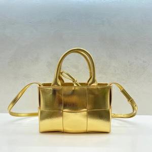 2023 printemps et été nouveau <span class=keywords><strong>sac</strong></span> fourre-tout tressé en <span class=keywords><strong>cuir</strong></span> mini niche all-match <span class=keywords><strong>sac</strong></span> pour <span class=keywords><strong>femme</strong></span> - Product Image 5