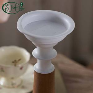 Candelero de madera maciza vintage con forma cónica para decoración del hogar, para velas en forma de copa y velas en bloque. - Product Image 4