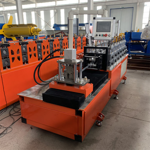 Machine de formage de poutrelles en fer de haute qualité et haute vitesse, pour profilés en L ou en V, avec cisaillement et poinçonnage intégrés - Product Image 2