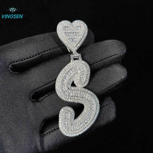 Colgante de Moissanita <span class=keywords><strong>con</strong></span> <span class=keywords><strong>Letras</strong></span> Empalmadas Personalizadas, Plata de Ley 925, Chapado en Oro, <span class=keywords><strong>Letras</strong></span> del Alfabeto, Placa <span class=keywords><strong>con</strong></span> Nombre, Amuleto, Regalo para Artistas de Hip Hop y Fans - Product Image 4