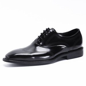 Chaussures en cuir pour hommes - cuir véritable, finition brillante, gravures de style anglais, chaussures Oxford formelles pour affaires, style à lacets pour hommes - Product Image 2