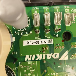 Módulo de Control del Compresor Inverter Daikin PC1135-1B, Pieza para Aire Acondicionado Central - Product Image 2