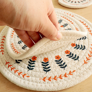 Nordic Style Cotton Linen Round Placemat Heat Insulating <b>Table</b> Mat With Floral Pattern Washable For Dinnerware <b>Protection</b> - Product Image 4