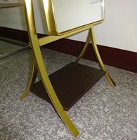Miroir sur pied encadré pleine longueur au design moderne, construction bois/métal/verre, idéal pour chambre à coucher