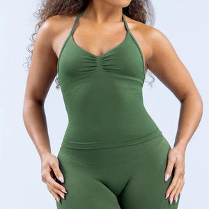 Комплект: шорты и укороченный топ-халтер с логотипом, однотонный, контрастный, серый, женский, белый, с лёгким принтом, глубокий вырез, модель Deep Mujer xxx - Product Image 2