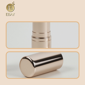 أنبوب أحمر شفاه كلاسيكي غير مائل من الذهب الوردي - Product Image 3