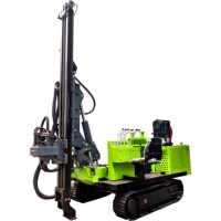 Pilote de pile solaire hydraulique pour utilisation dans le désert avec corps rotatif à 360 degrés et mât unique pour une stabilité opérationnelle améliorée