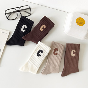 Mùa Thu Mùa Đông Thêu Thư C Giữa Ống Màu Rắn Cotton Crew Vớ Đơn Giản Đường Phố Thể Thao Hàng Ngày - Product Image 4