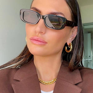 Gafas de Sol Cuadradas de Color Caramelo Unisex de Moda Personalizadas al por Mayor, Gafas de Sol Rectangulares Pequeñas Ovaladas para Mujer - Product Image 4