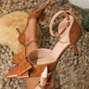 Escarpins élégants pour femmes à imprimé croco, avec nœud décoratif, bride cheville, bout pointu et talon aiguille fin, pour occasions formelles - Product Image 4