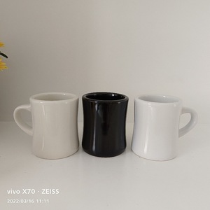 Mug à café en grès blanc cassé, tasse individuelle, couleur unie, personnalisable, cadeau personnel - Product Image 3