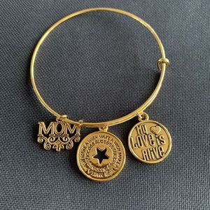 Bracelets extensibles avec lettres d'inspiration 2021, <span class=keywords><strong>maman</strong></span>, <span class=keywords><strong>papa</strong></span>, bracelet MOM, cadeaux pour la fête des mères, bracelets avec breloques personnalisés - Product Image 5