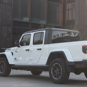 Camionnette <span class=keywords><strong>Jeep</strong></span> Gladiator à quatre roues d'<span class=keywords><strong>occasion</strong></span> Moteur à essence 3,6 L - Product Image 1