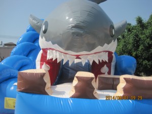 Vente flash : Toboggan aquatique géant gonflable en PVC pour enfants, idéal pour les événements commerciaux, résidentiels, scolaires et les locations, capacité de 500 kg - Product Image 4