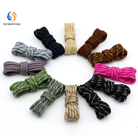 Lacets ronds en polyester durables en gros, lacets de chaussures tressés rayés avec embouts en plastique pour accessoires de chaussures d'extérieur