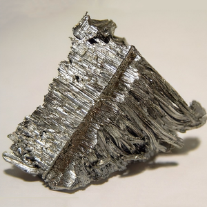 Gránulos Ho de alto punto de fusión Gránulos de holmio de campo industrial de 3-5cm - Product Image 4