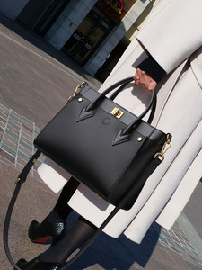 Nouveaux sacs bandoulière de créateur tendance en cuir véritable de haute qualité, sacs messager décontractés, sacs fourre-tout et sacs à main pour femmes - Product Image 2