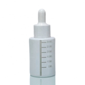 Botella de Vidrio Personalizada de 30 ml (2 oz) con Gotero para Aceites Esenciales y Sueros, con Caja Magnética - Product Image 5