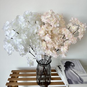 Flores Artificiales Queyiyi, Flor de Cerezo de 5 Ramas, Realistas, Mixtas, Decoración para el Hogar, Accesorios para Bodas - Product Image 4